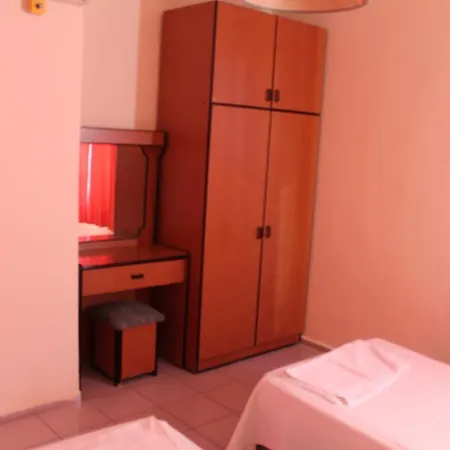 Hotel de apartamente Caprice 2*